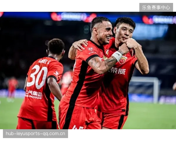 中超巅峰对决：海港3-2险胜申花，豪门争霸精彩不断